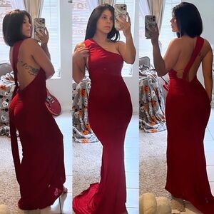 Elegant Red One-Shoulder Evening Dress